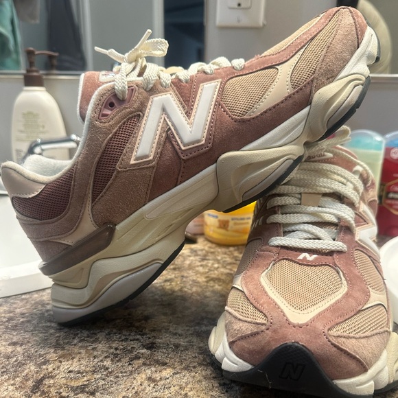 New Balance Blush and Beige Athletic Shoes - Picture 1 of 3